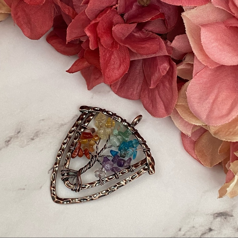Quartz Crystal Tree of Life Healing Necklace - Picture 8 of 15